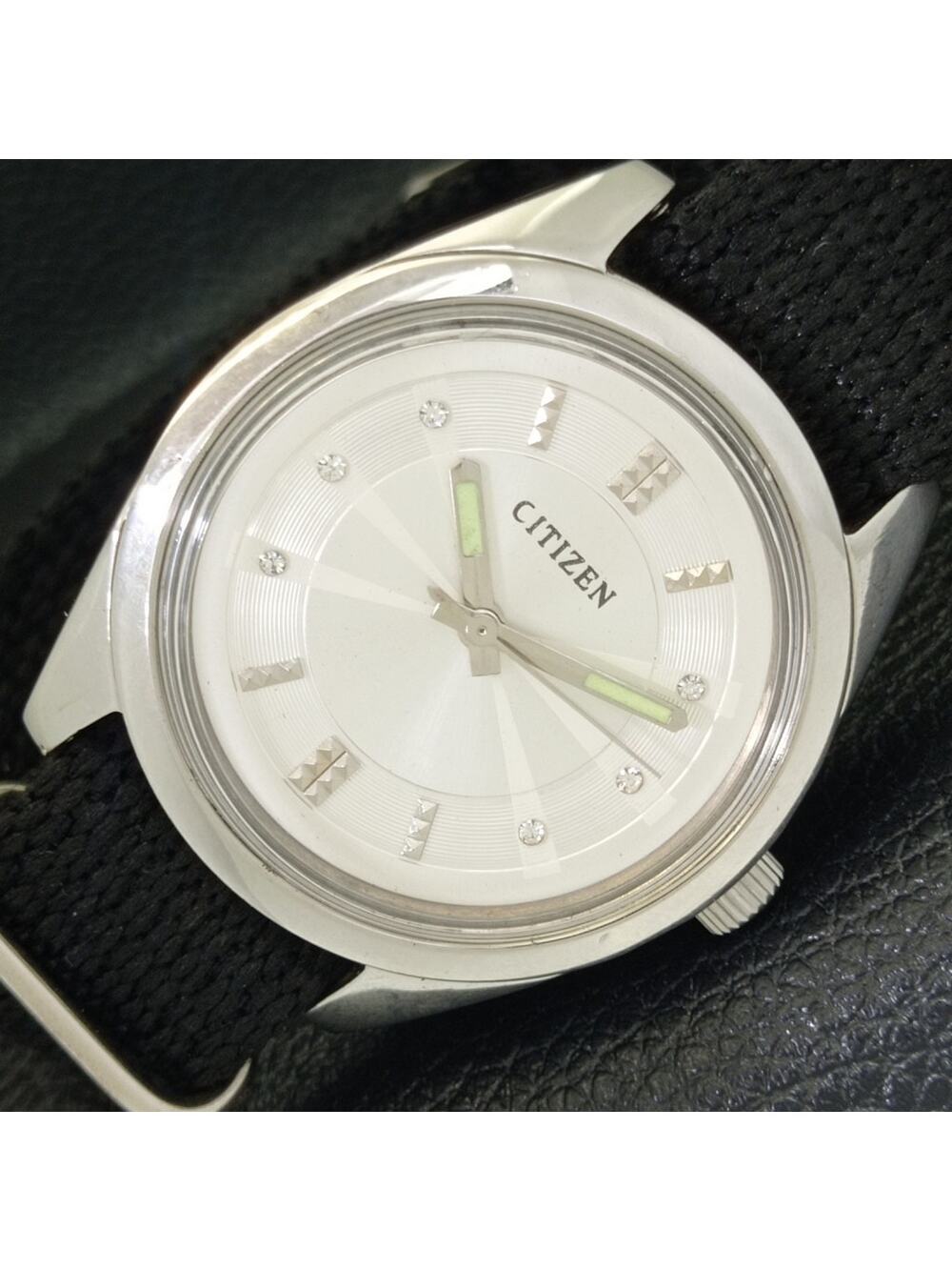 Vintage 1985 Citizen Automatic Mens Silver Watch W/daydate & Silver accents
